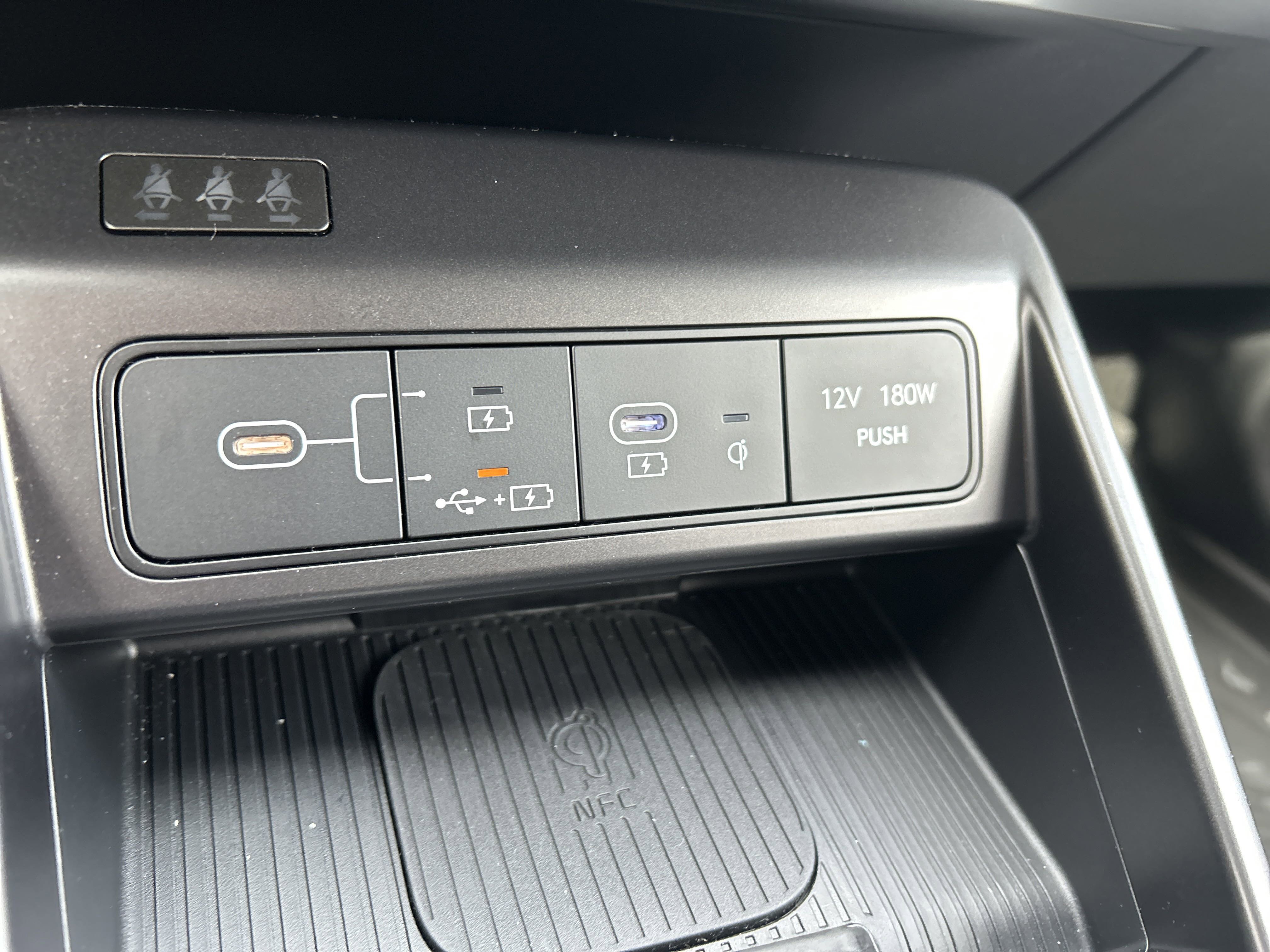 2025 Hyundai Kona Limited photo 6