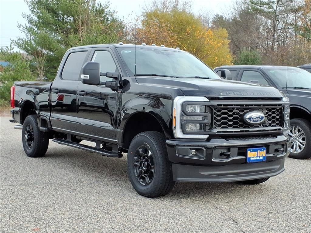 2026 Ford F-350 Super Duty XL's photo