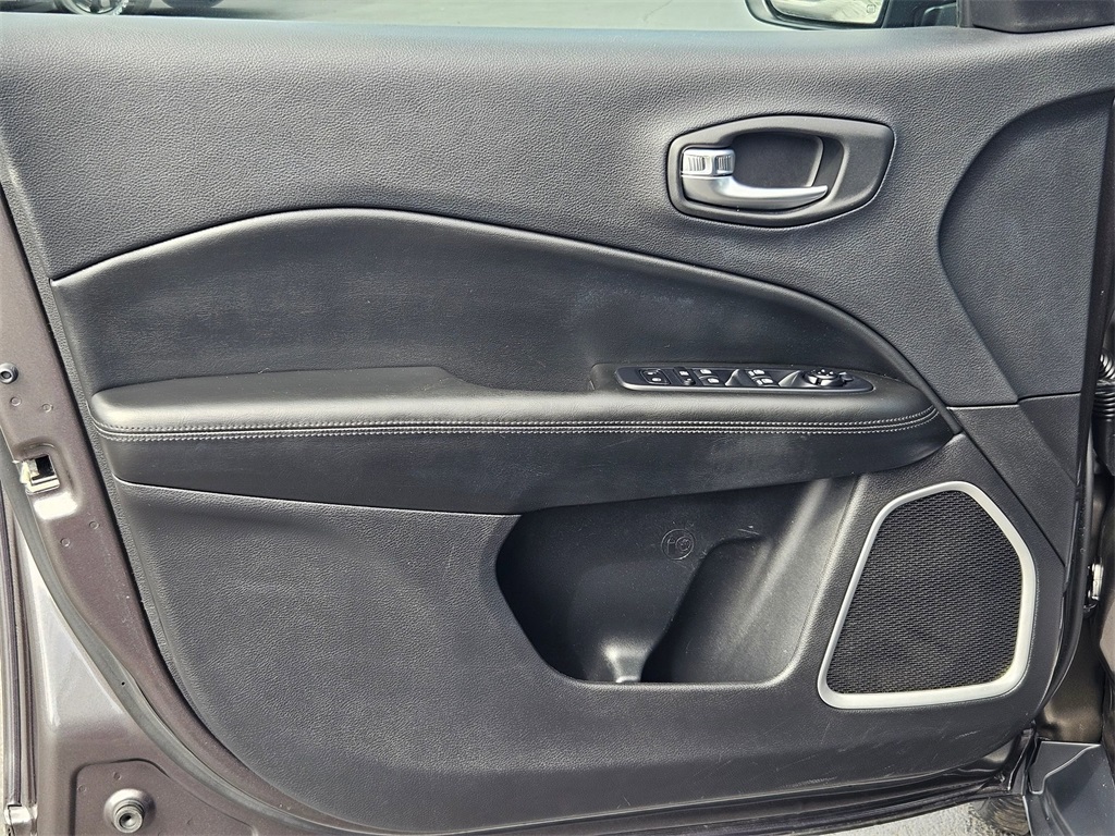 2021 Jeep Compass Altitude photo 8