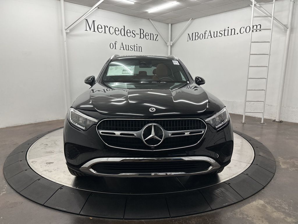 2026 Mercedes Benz GLC 300 photo 2