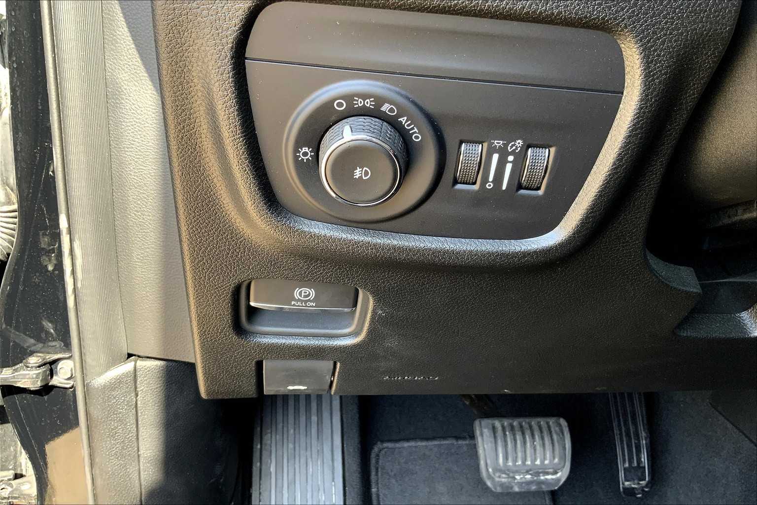 2024 Jeep Grand Cherokee Sport photo 26