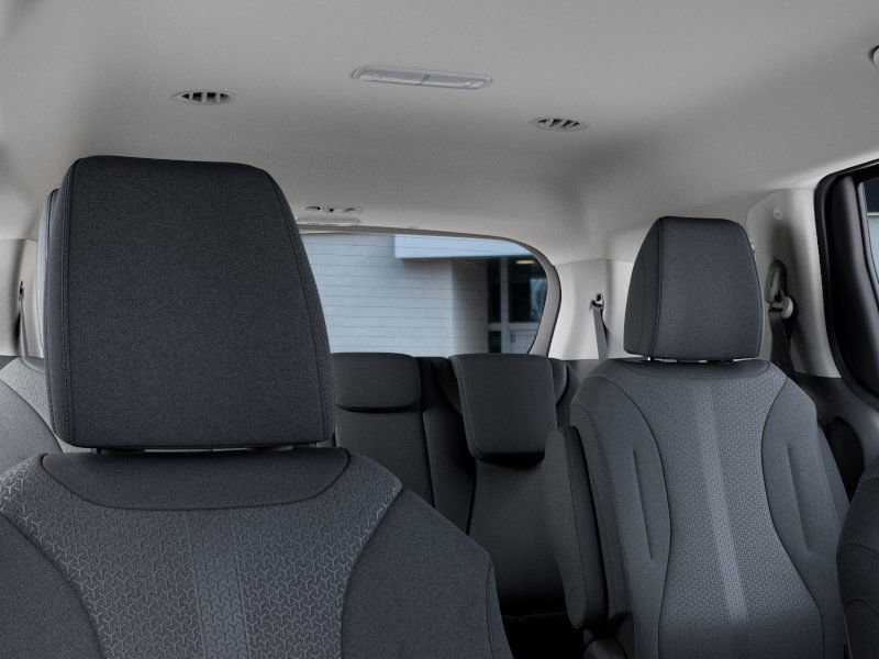 2026 Kia Carnival LX photo 19
