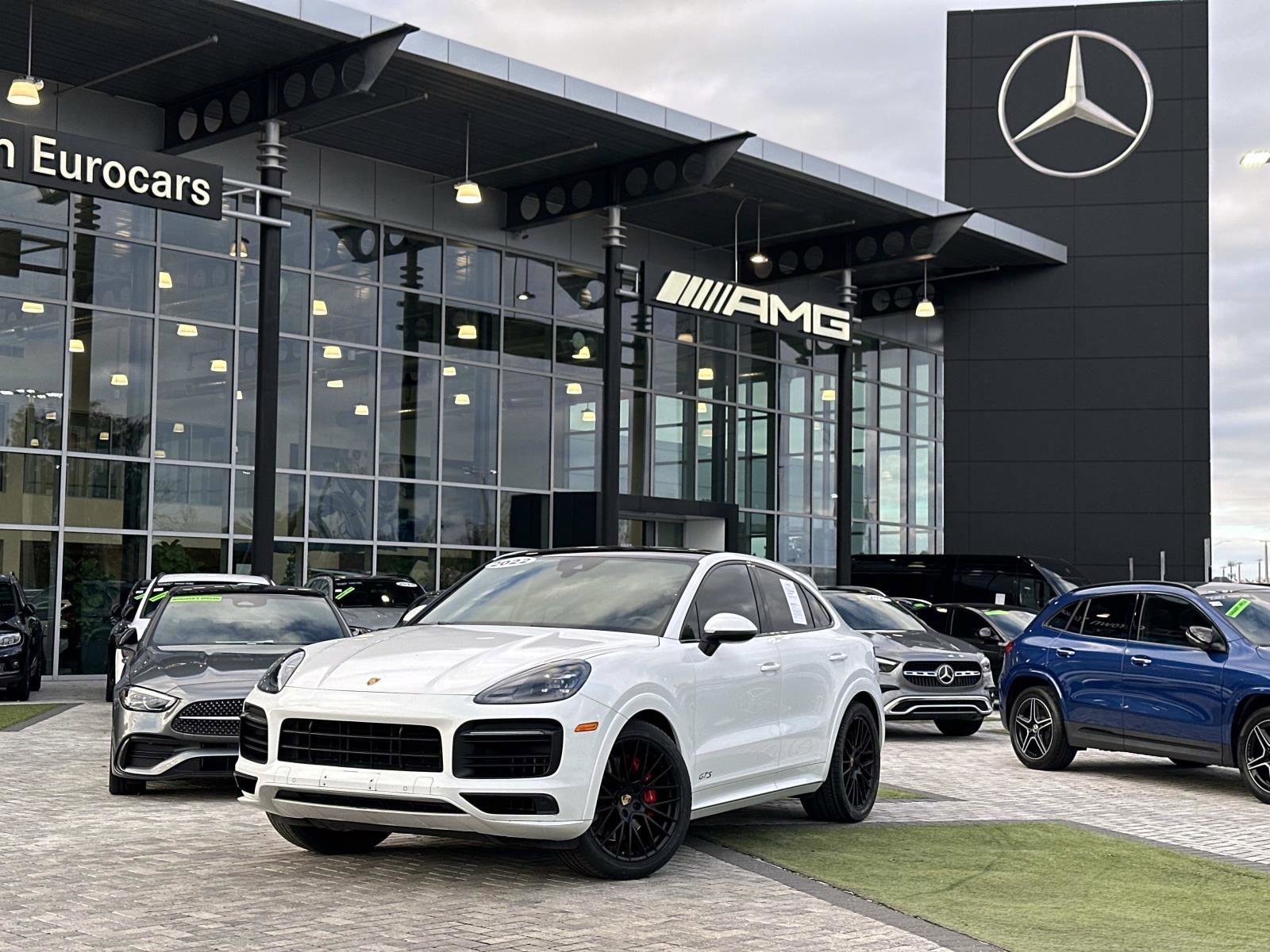 2022 Porsche Cayenne Coup GTS's photo
