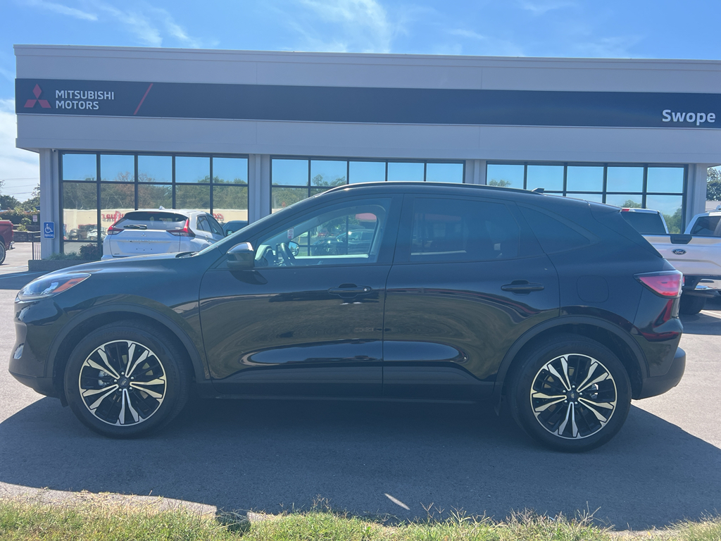 2022 Ford Escape SEL photo 4