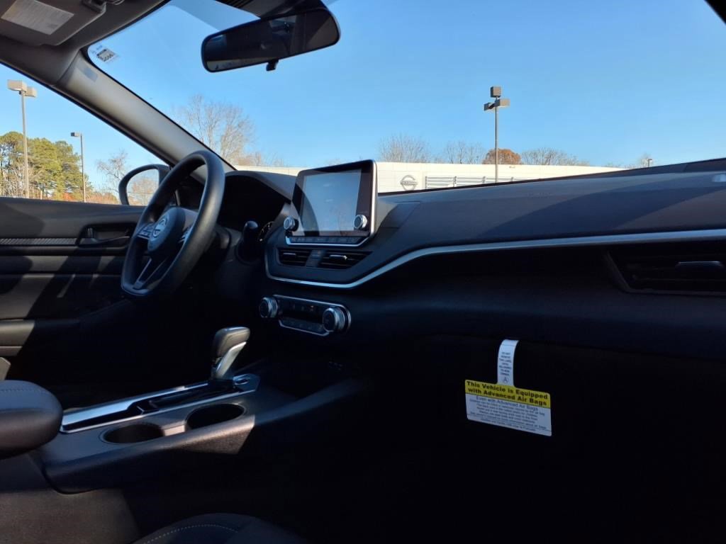 2025 Nissan Altima 2.5 S photo 18