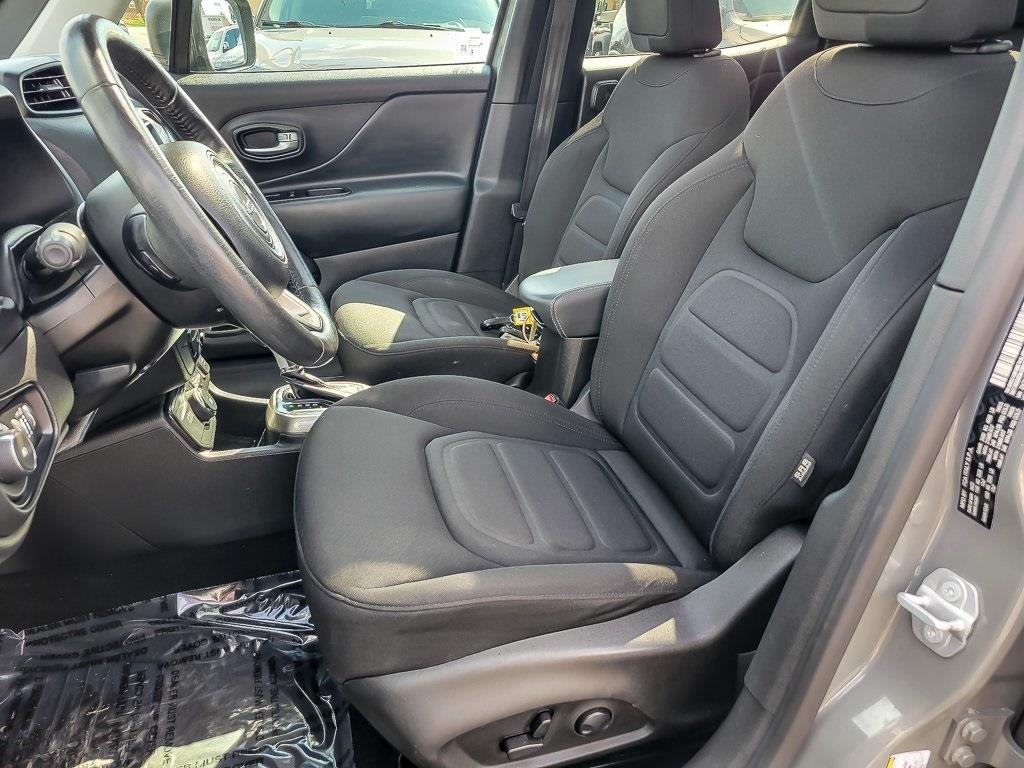 2022 Jeep Renegade Latitude photo 6