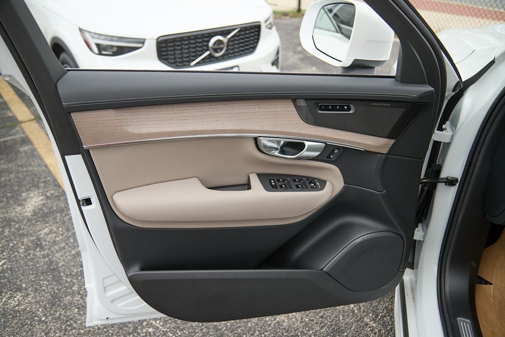 2026 VOLVO XC90 - Image 9