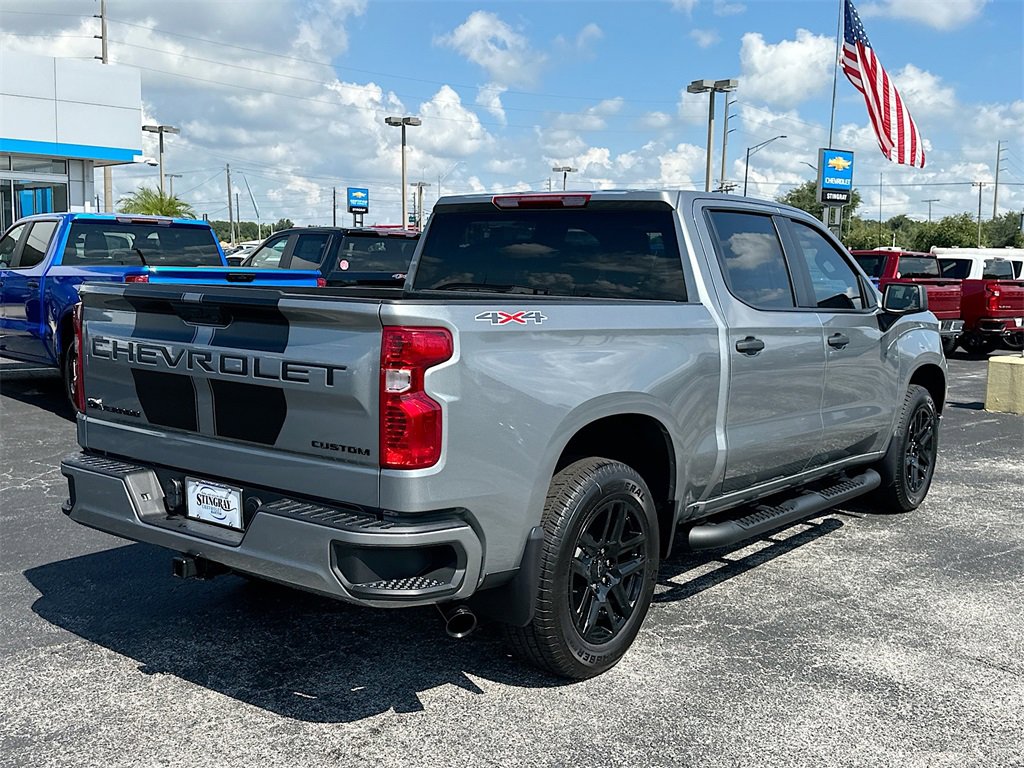 2025 Chevrolet Silverado 1500 Custom photo 4