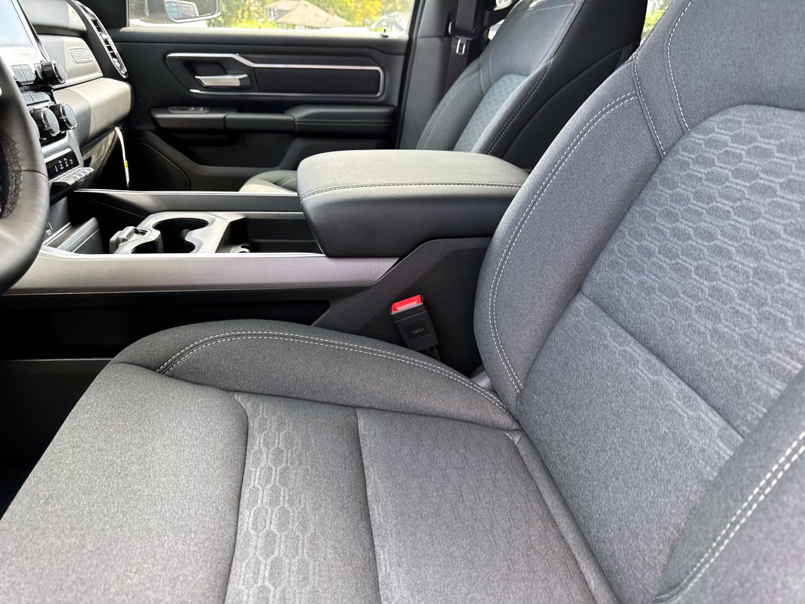 2025 Ram 1500 Big Horn photo 9