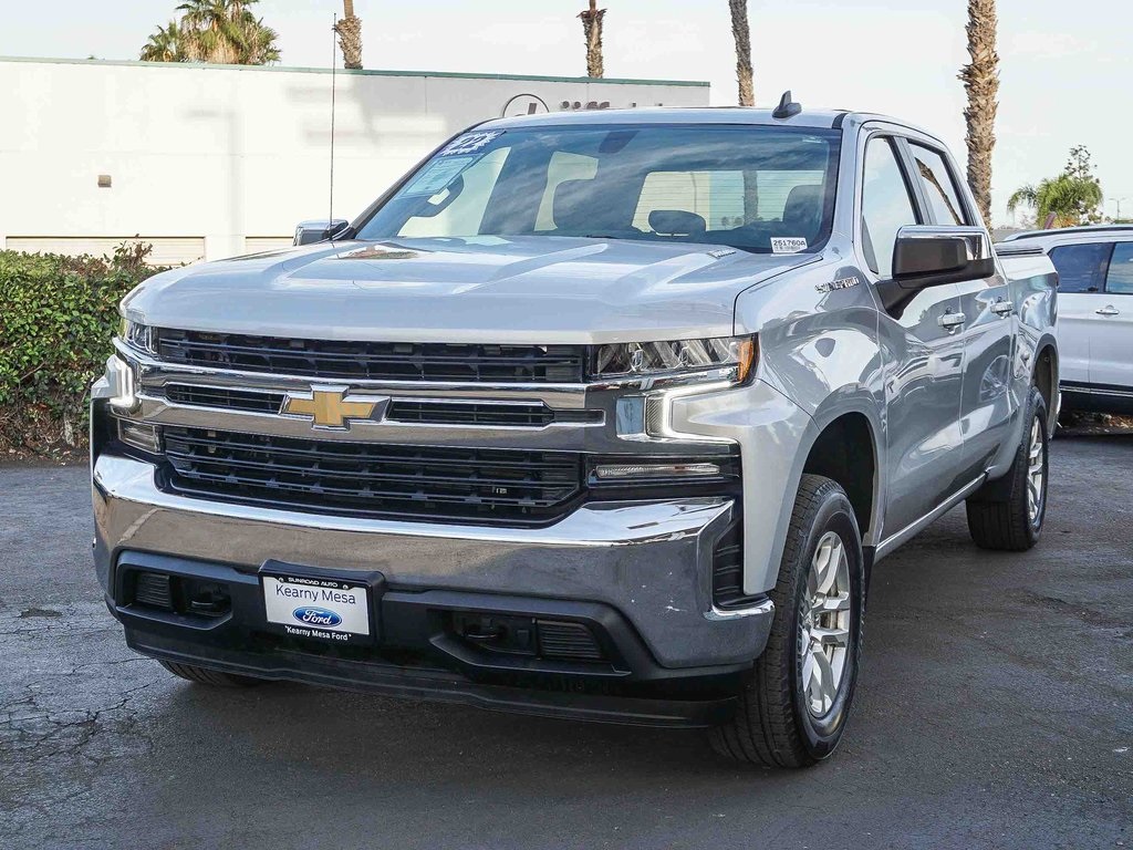2022 Chevrolet Silverado 1500 LT photo 3