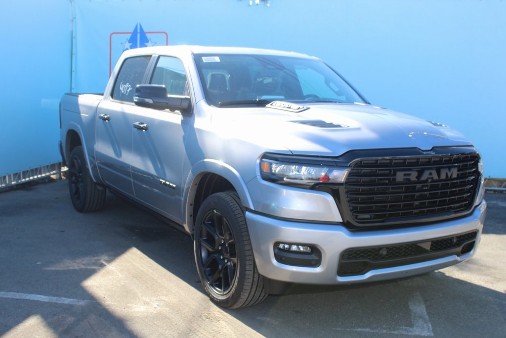2025 Ram 1500 Laramie photo 4