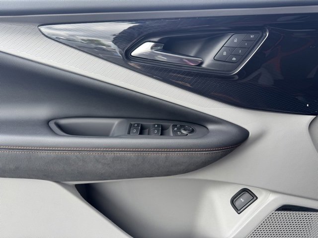 2025 Chevrolet Blazer EV photo 9