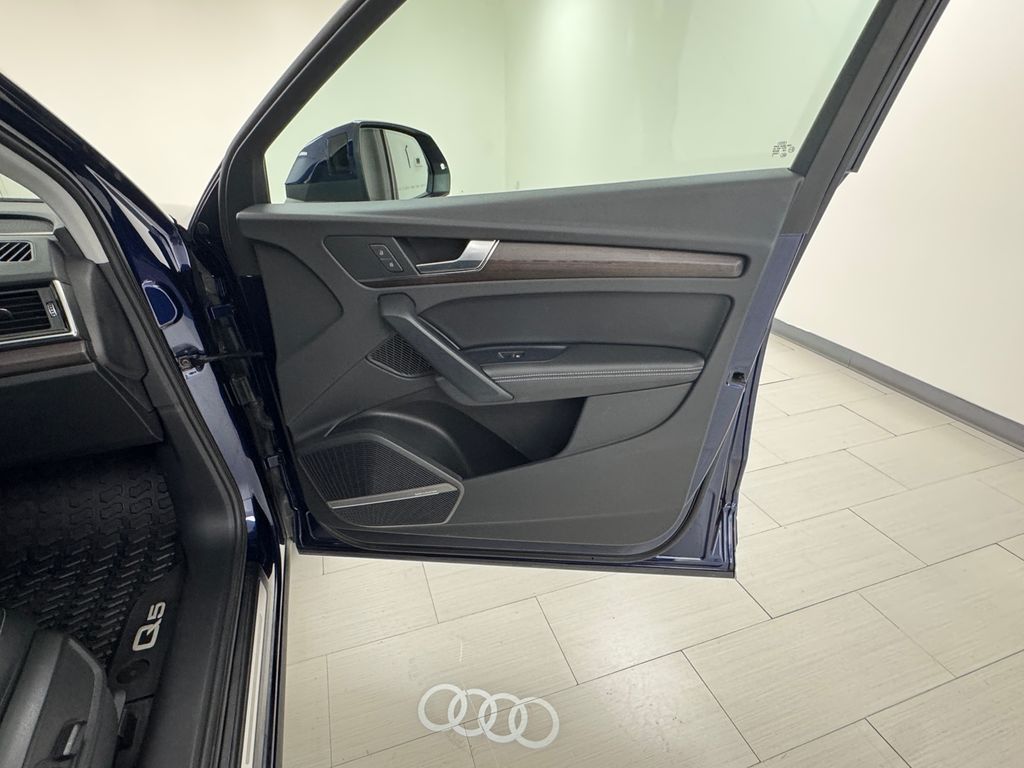 2021 Audi Q5 45 Premium Plus photo 13