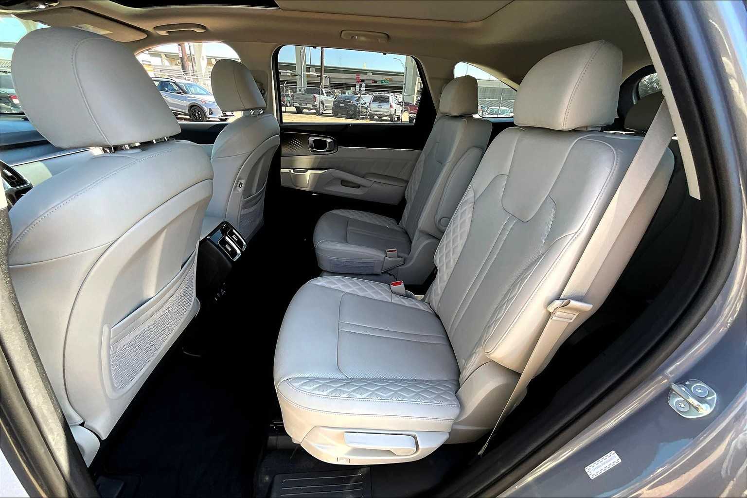 2023 Kia Sorento SX Prestige photo 33