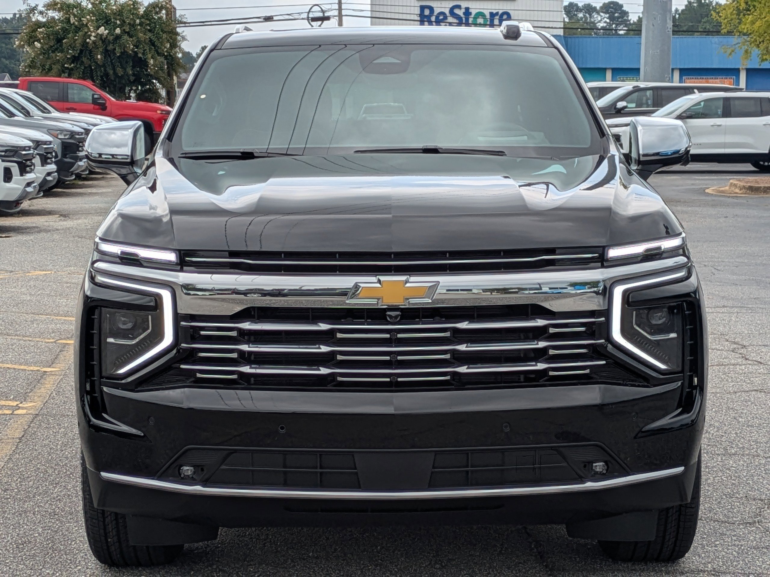 2025 Chevrolet Suburban Premier photo 7