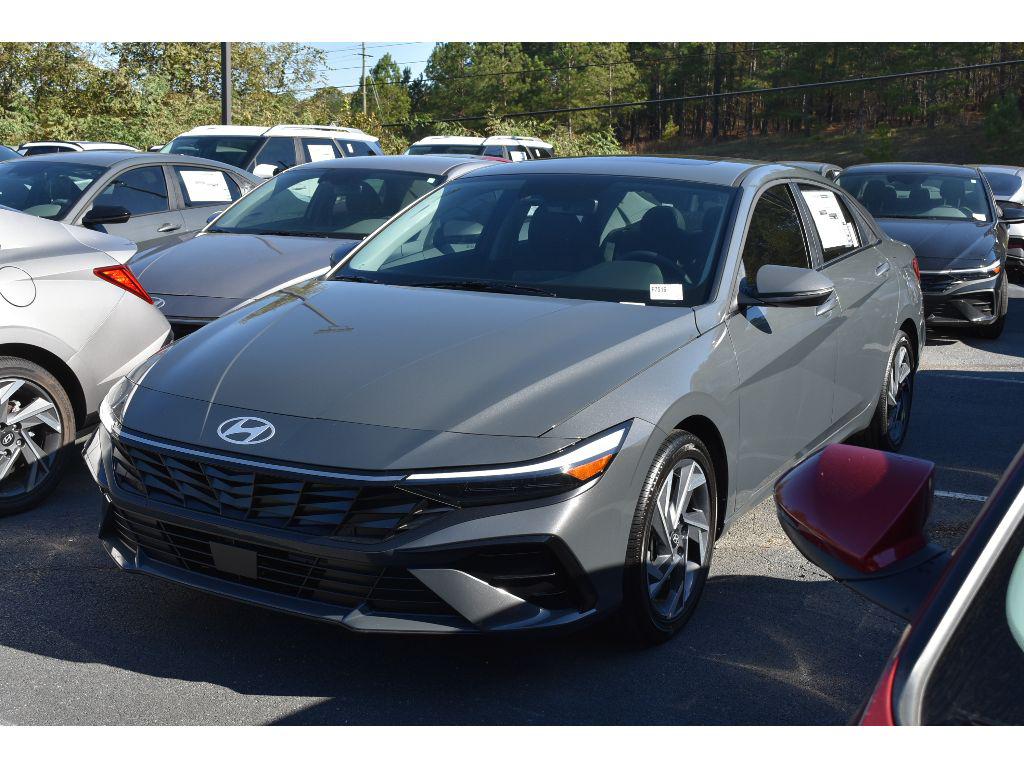 2026 Hyundai Elantra Limited's photo