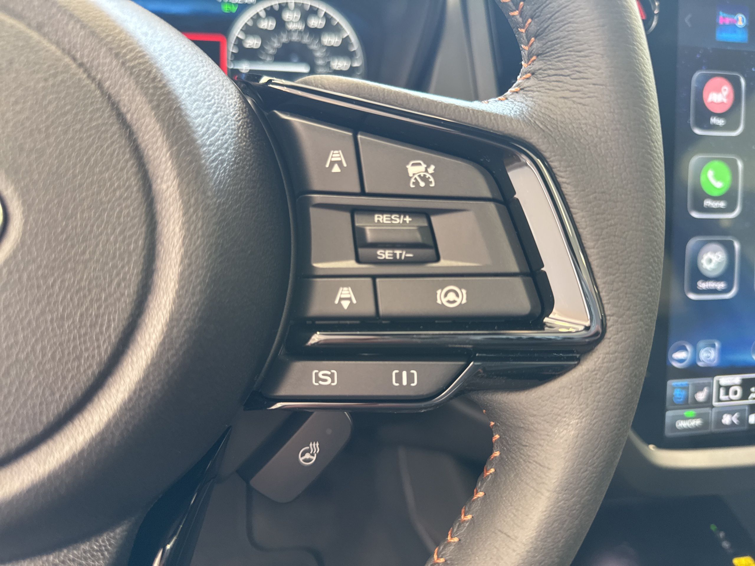 2025 Subaru Forester Touring photo 12
