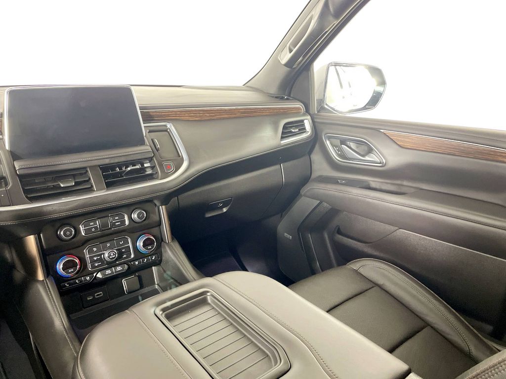 2021 Chevrolet Suburban High Country photo 35