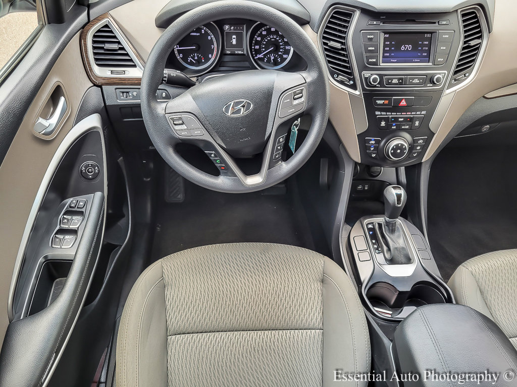 2017 HYUNDAI SANTA FE - Image 10