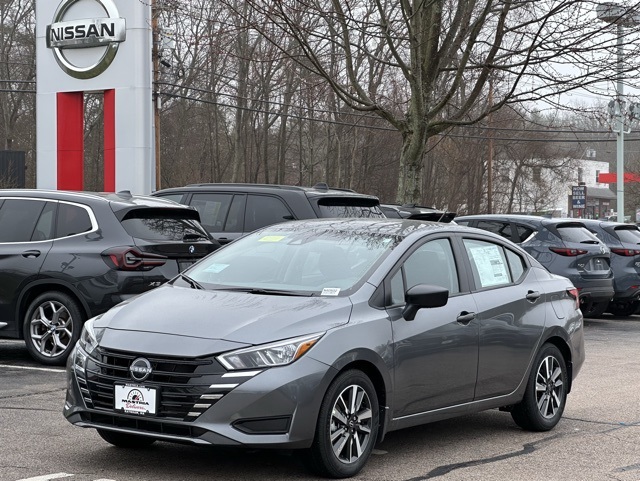 2024 Nissan Versa S photo 3