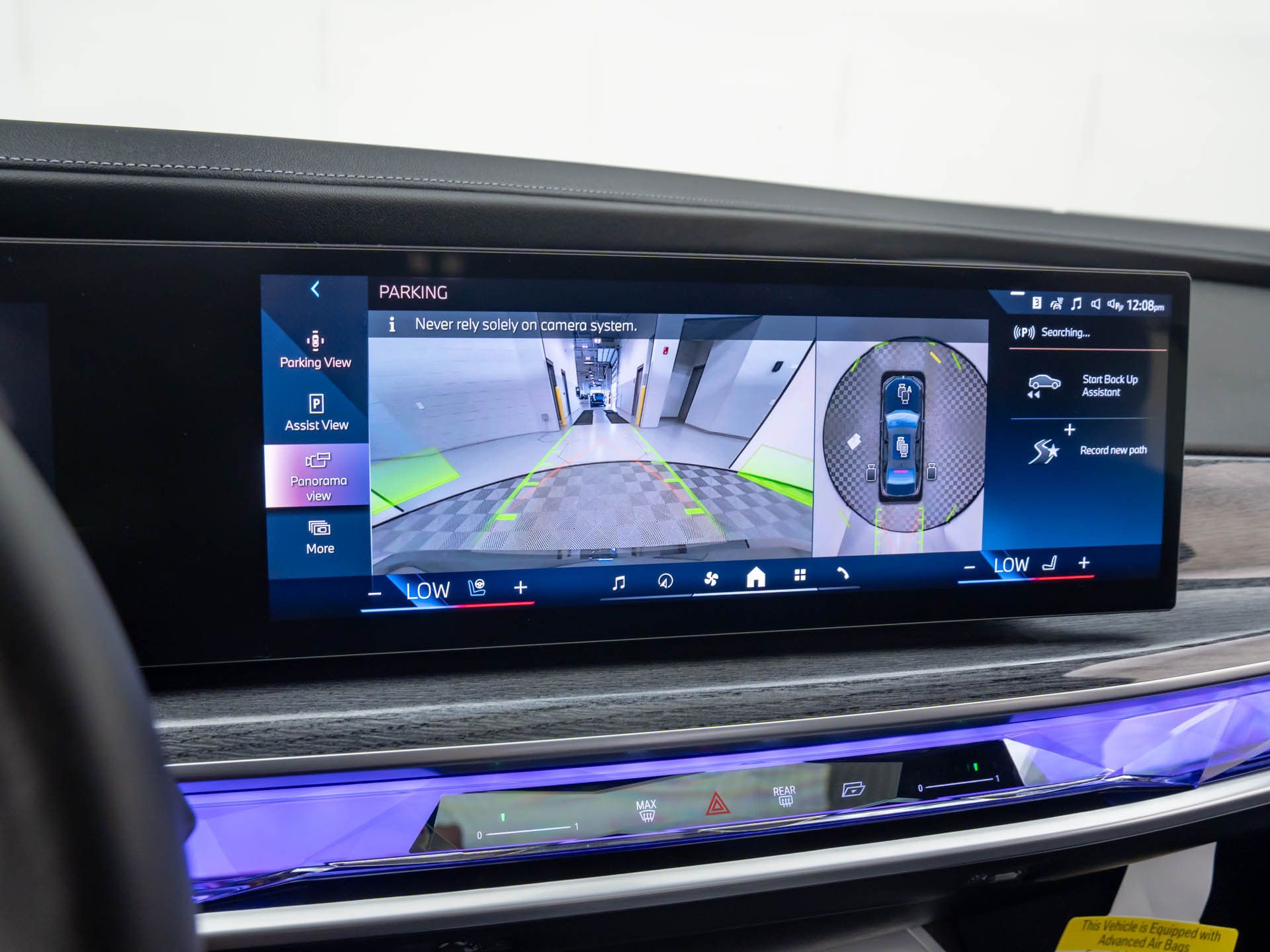 New 2025 Black Sapphire Metallic BMW 750e xDrive image 30