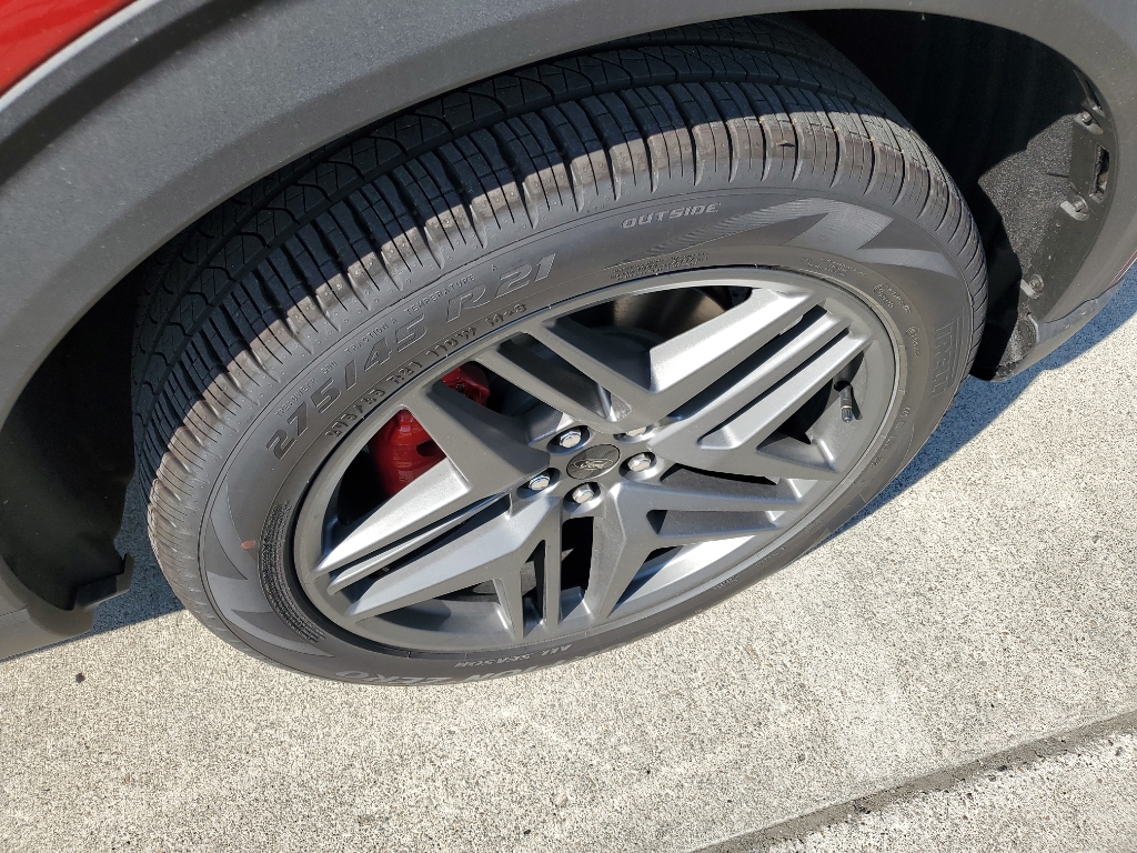 2025 Ford Explorer ST-Line photo 11
