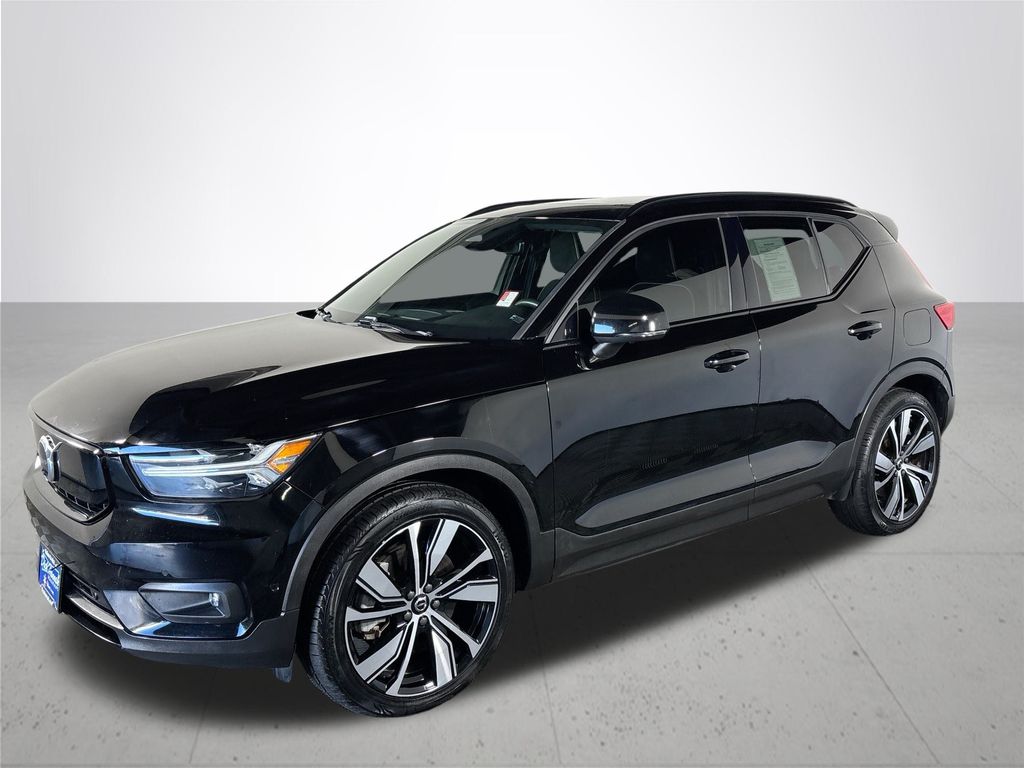 Used 2022 Volvo XC40 Plus with VIN YV4ED3UR6N2650917 for sale in Gladstone, OR