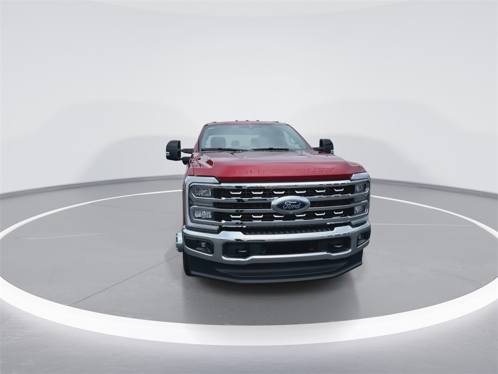 2026 Ford F-350 Lariat photo 3