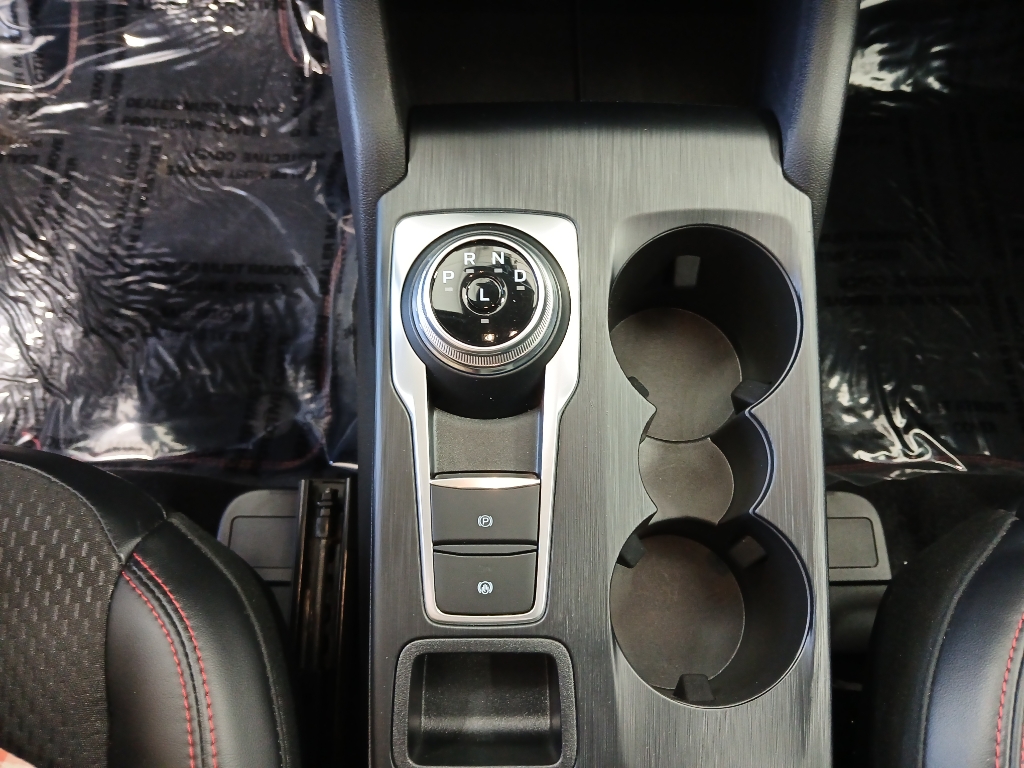 2023 Ford Escape ST-Line photo 17