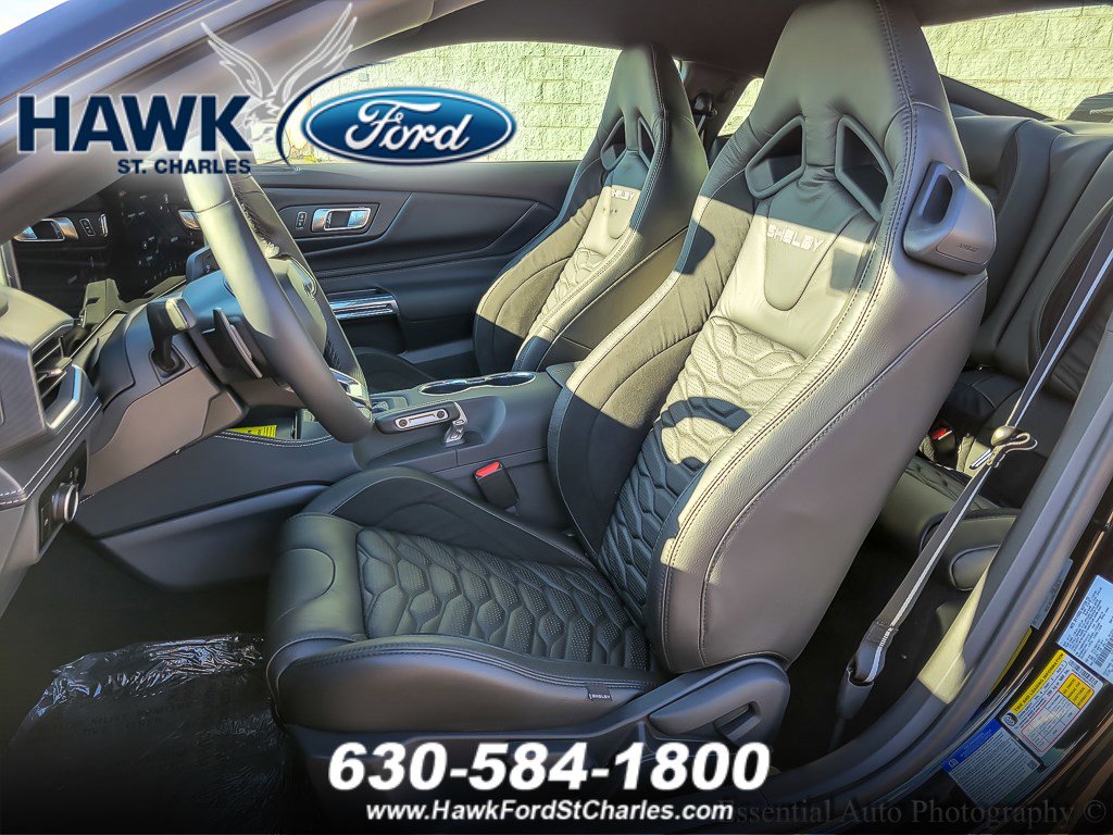 2025 Ford Mustang GT Premium photo 4