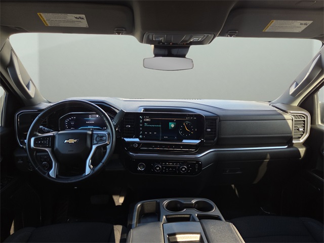 2023 Chevrolet Silverado 1500 LT photo 2