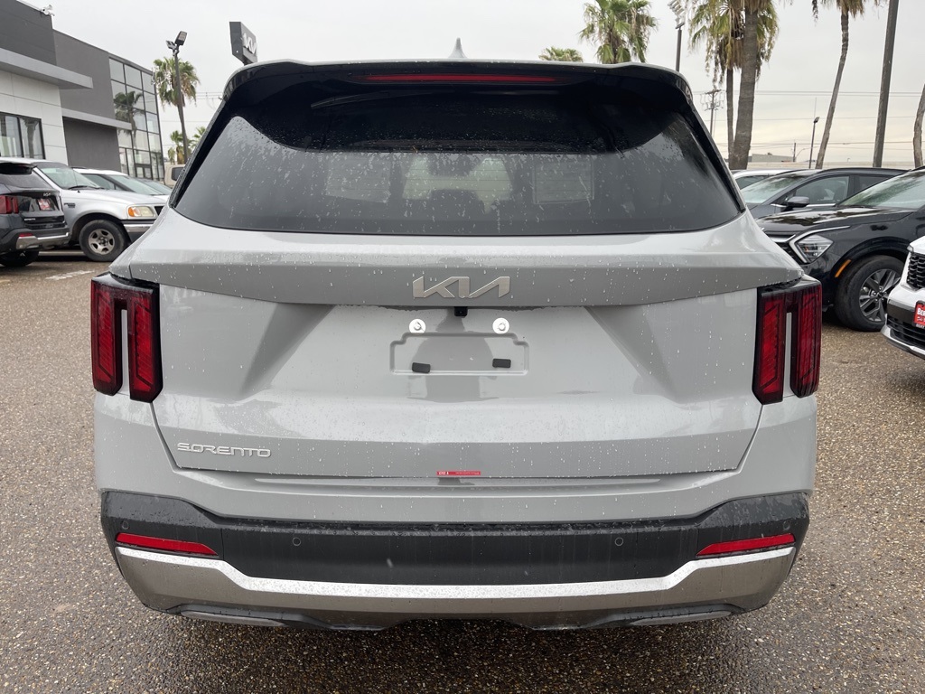 2025 Kia Sorento S photo 4
