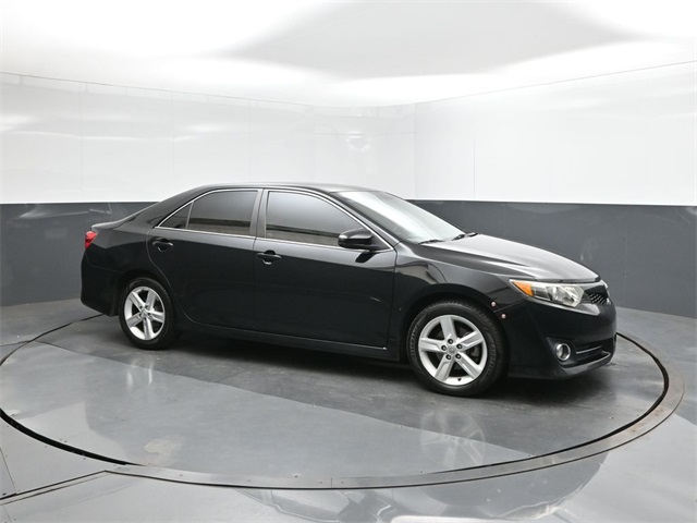 2014 Toyota Camry L photo 15