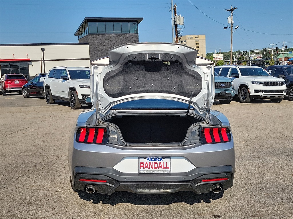 2024 Ford Mustang EcoBoost photo 7