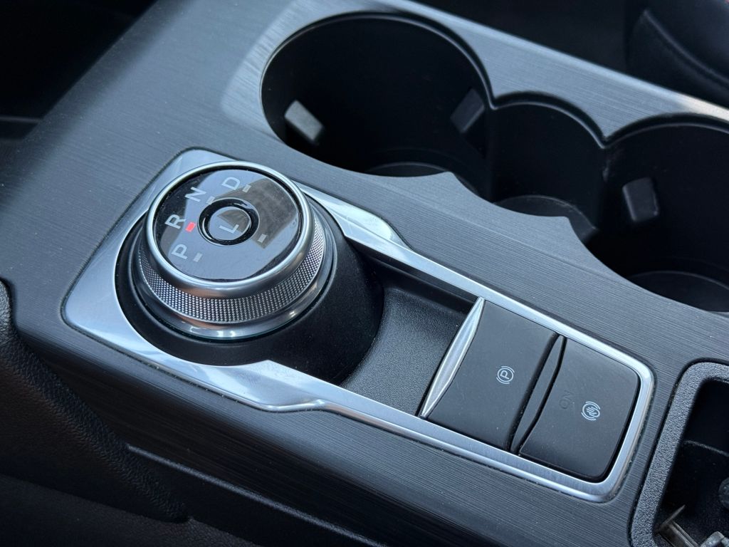 2023 Ford Escape ST-Line Select photo 16