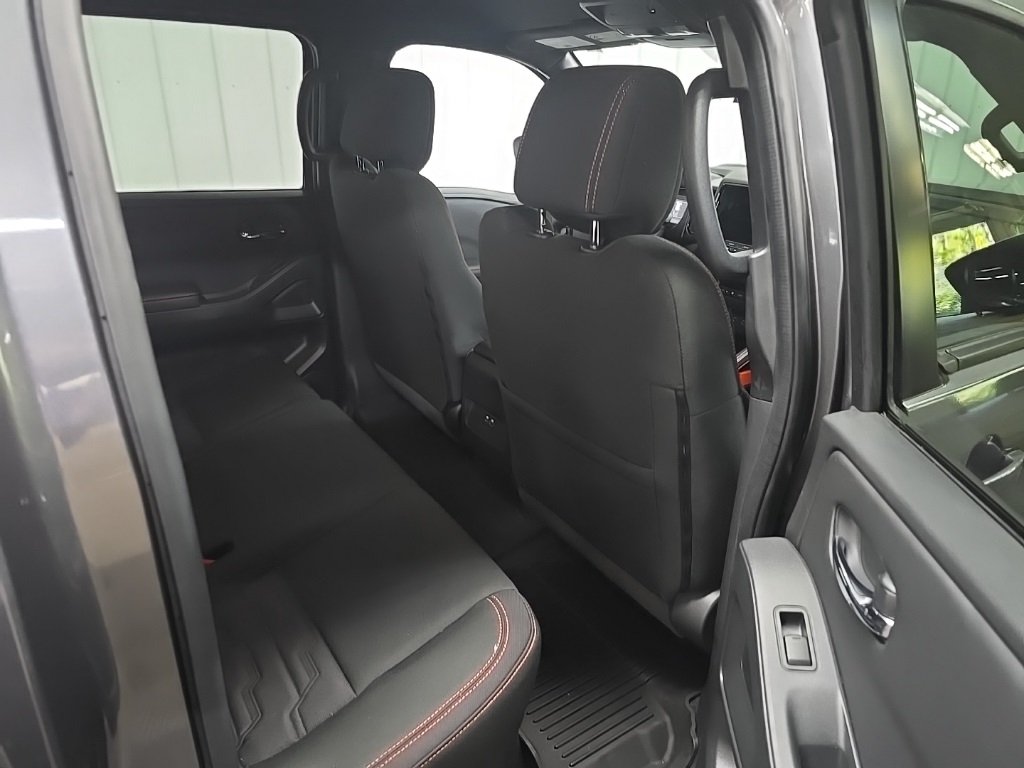 2023 Nissan Frontier PRO-4X photo 16