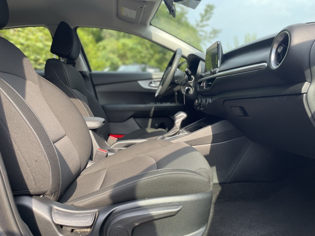 2023 Kia Forte LXS photo 18
