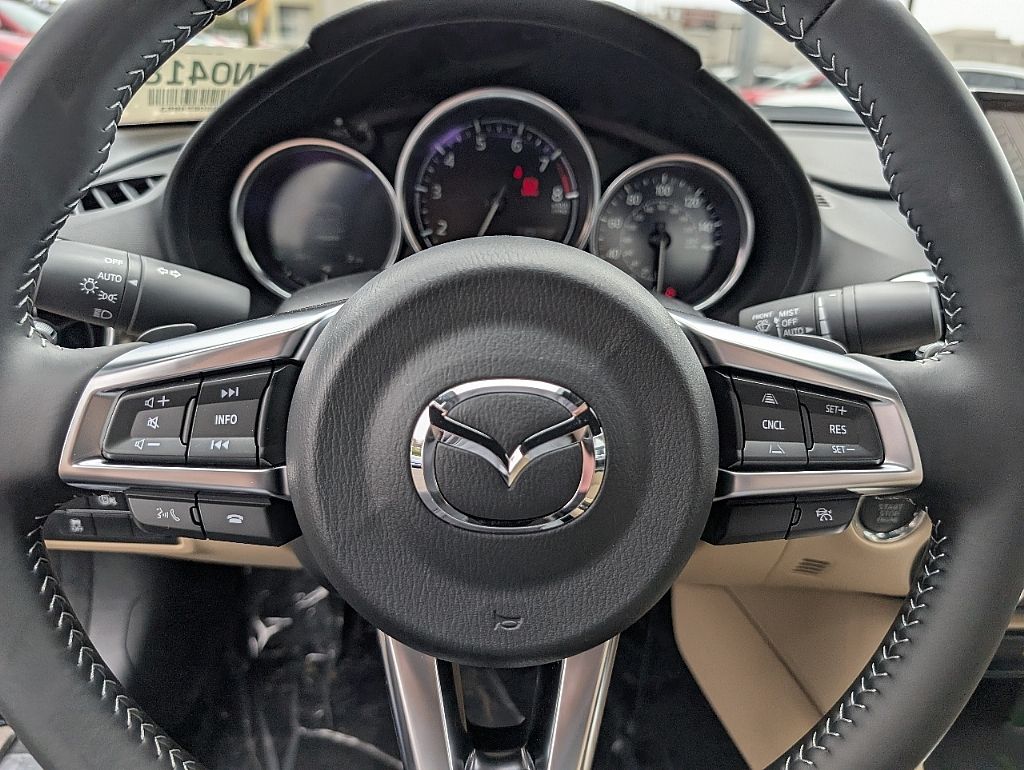 2025 Mazda MX-5 Miata Miata RF Grand Touring photo 23