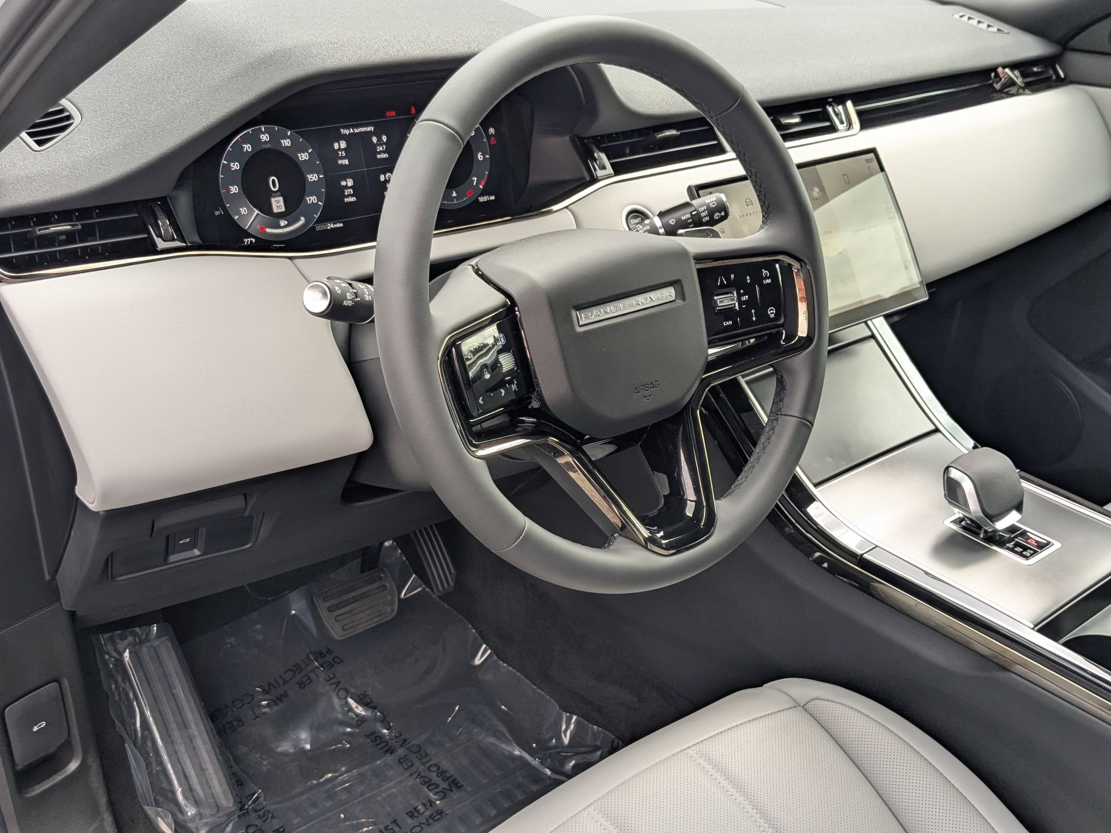 2026 Land Rover Range Rover Evoque S photo 3