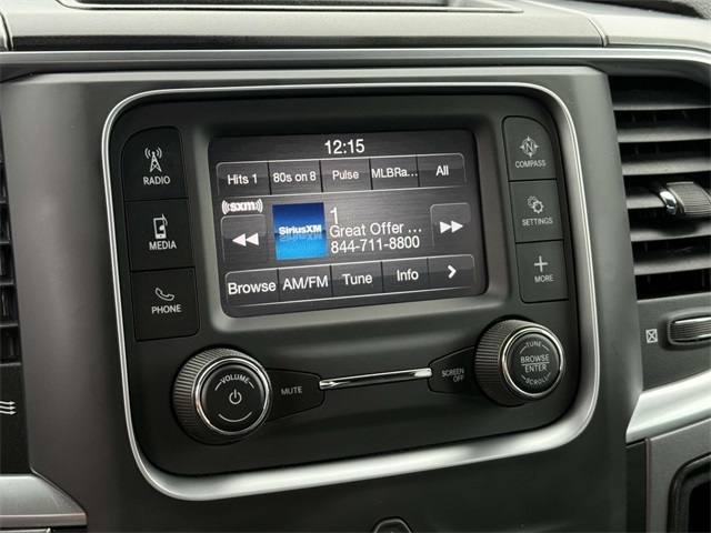 2022 Ram 1500 Classic Warlock photo 3