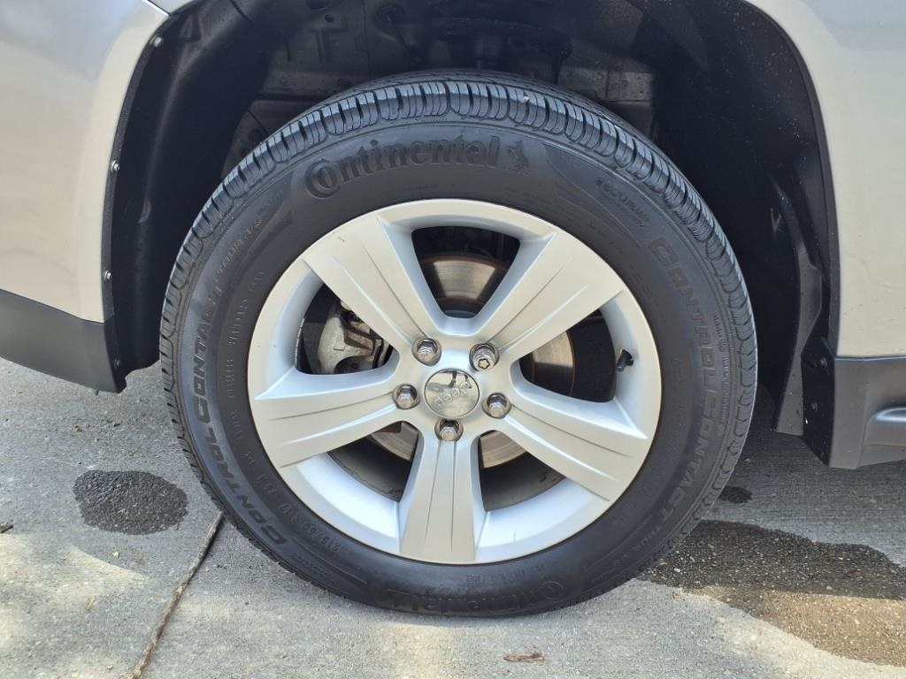 2015 Jeep Compass Latitude photo 21