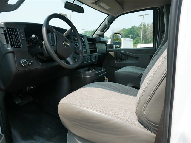 2025 Chevrolet Express Cutaway 3500 photo 8