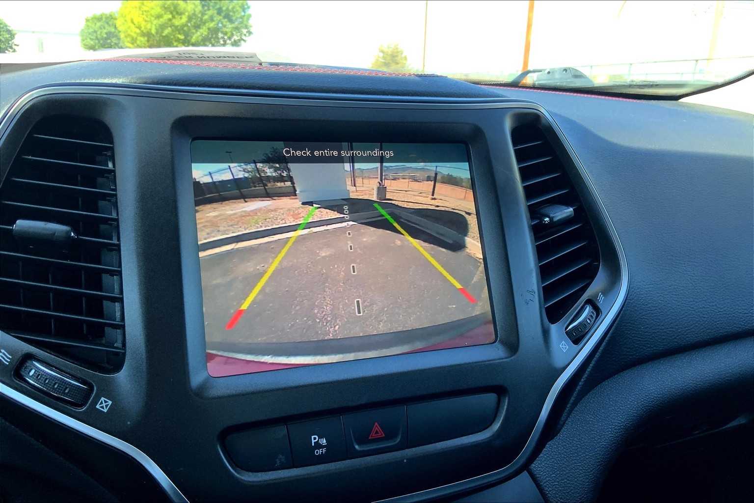 2019 Jeep Cherokee Trailhawk photo 25