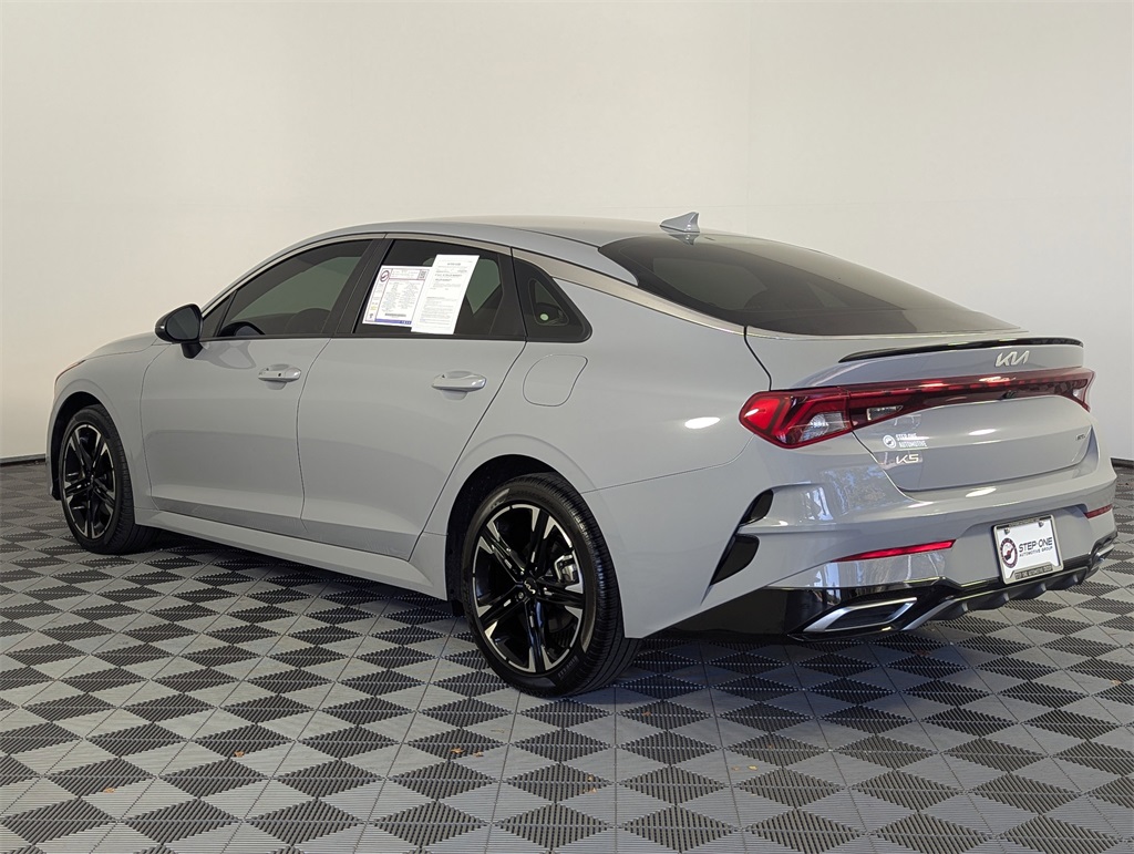 2024 Kia K5 GT-Line photo 4
