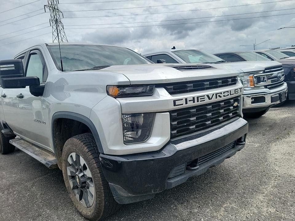 2022 Chevrolet Silverado 2500HD Custom photo 2