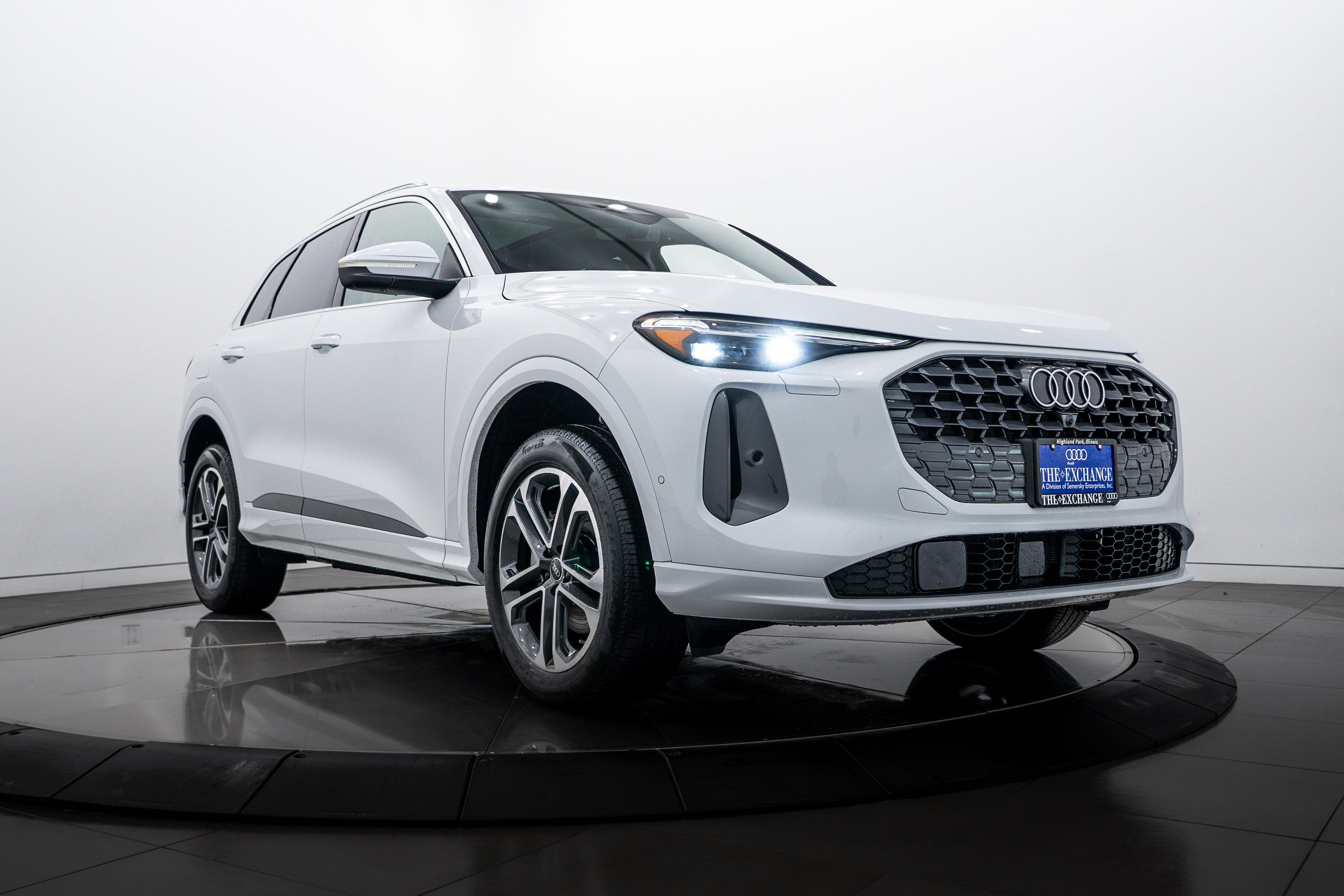 2025 Audi New Q5 Premium Plus's photo