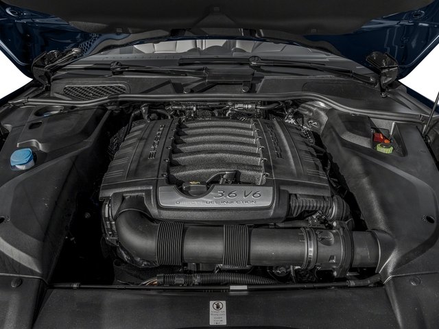 2018 Porsche Cayenne Base Platinum Edition photo 12