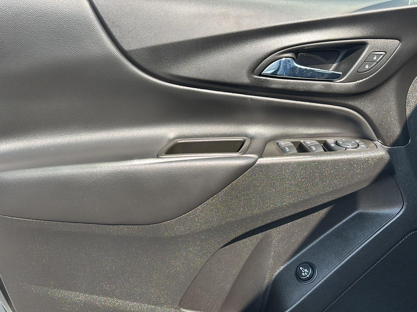 2023 Chevrolet Equinox LT photo 22