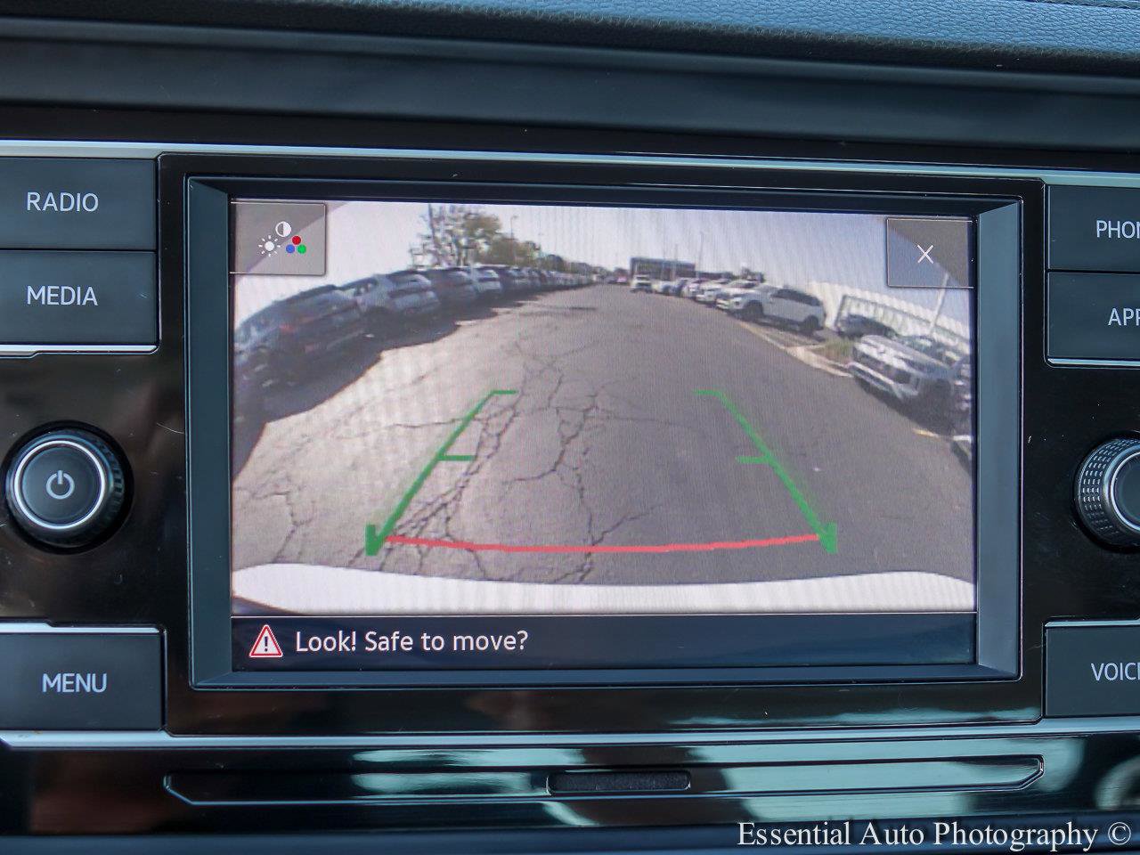 2022 VOLKSWAGEN JETTA - Image 17