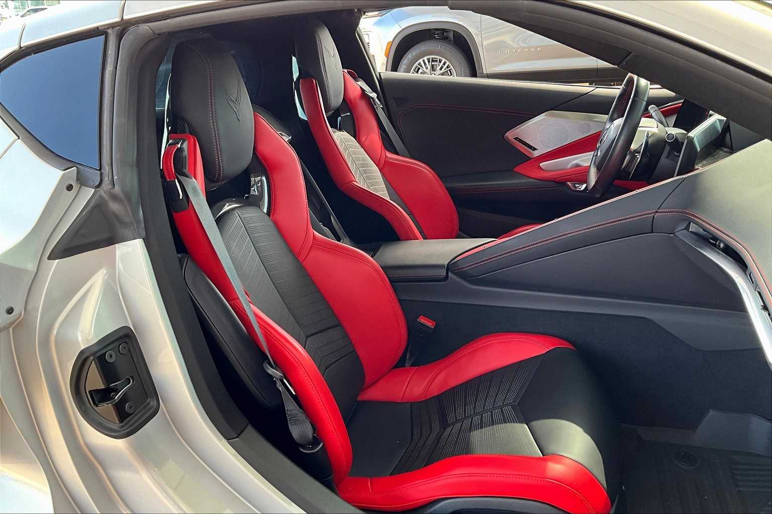 2022 Chevrolet Corvette 2LT photo 8